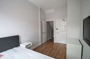 Bedroom- click for photo gallery